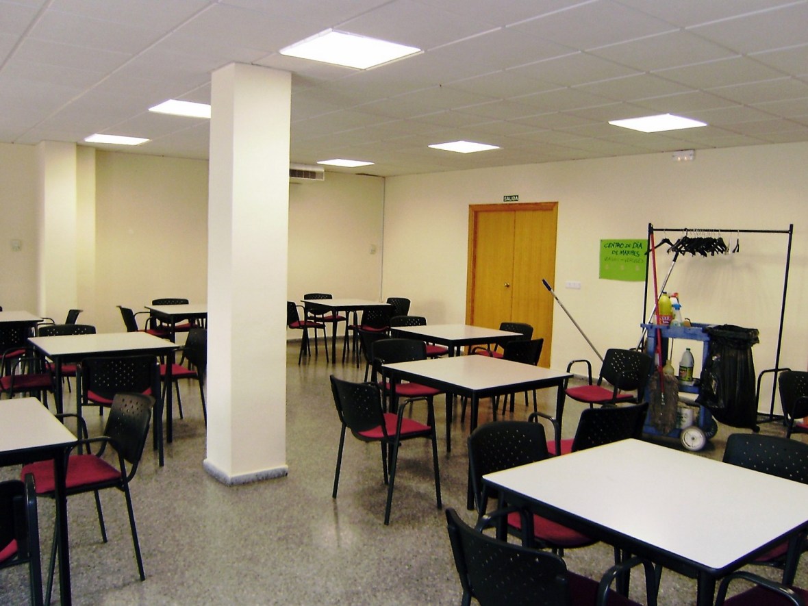 Pintura en el interior - sala en la escuela