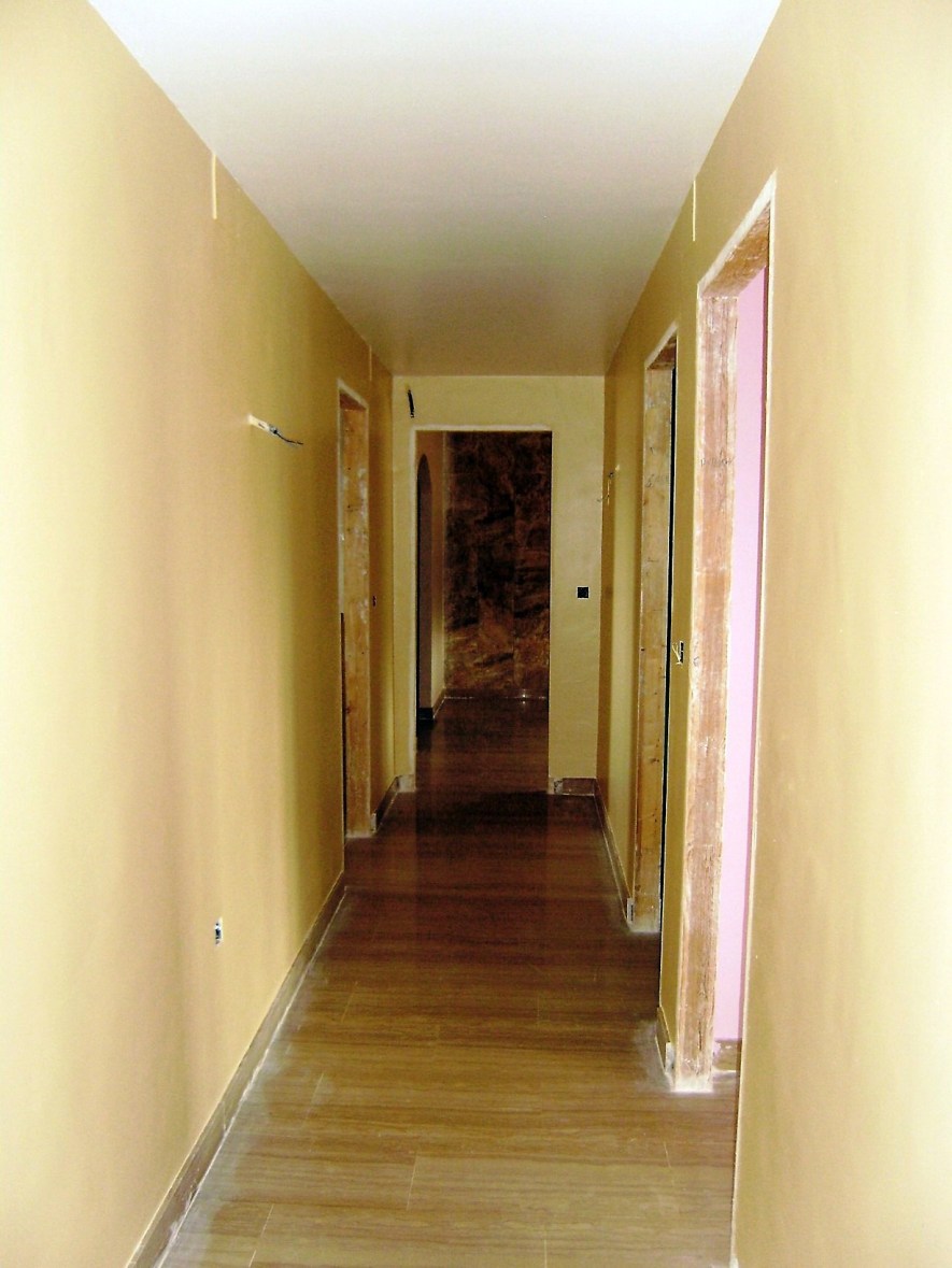 Pintura en el interior - pasillo