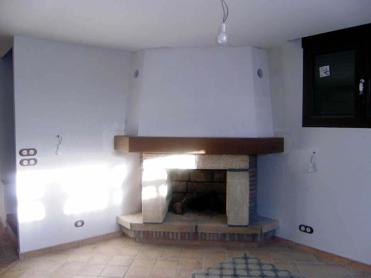 Interior detalles de la chimenea